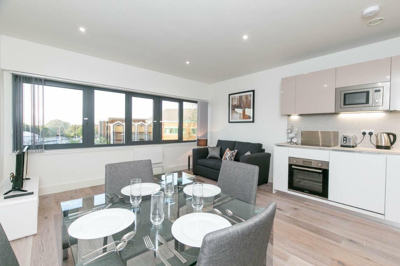 Deluxe Apartments By Heathrow Harmondsworth Екстер'єр фото