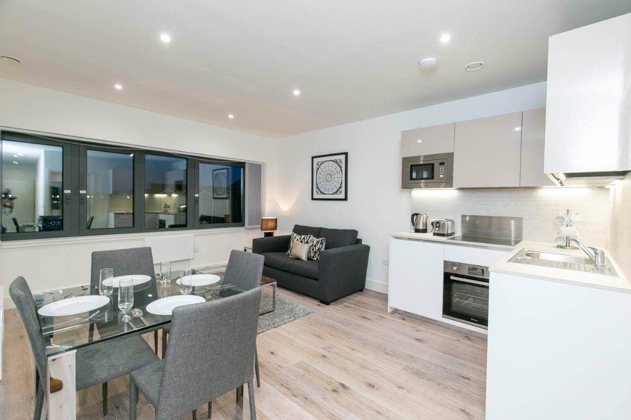 Deluxe Apartments By Heathrow Harmondsworth Екстер'єр фото