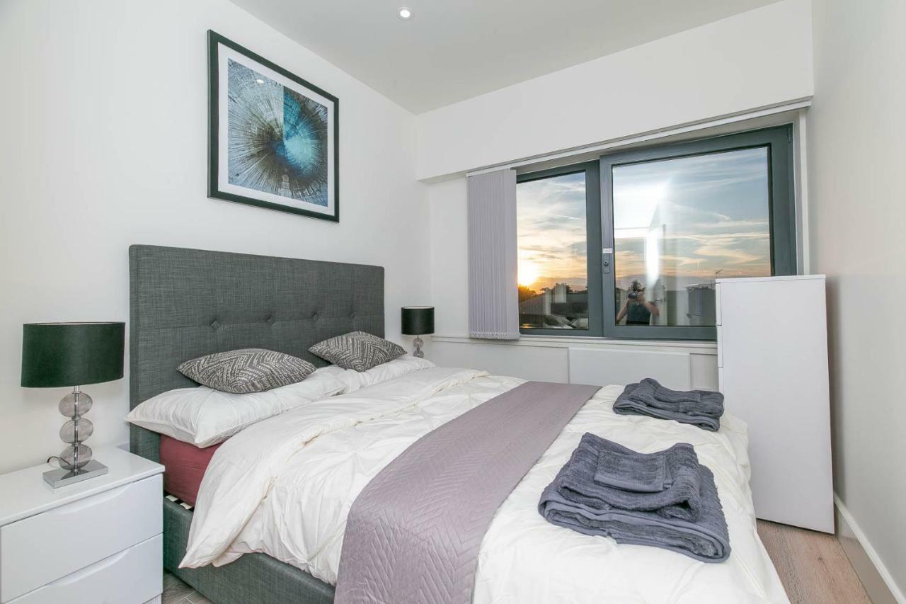 Deluxe Apartments By Heathrow Harmondsworth Екстер'єр фото